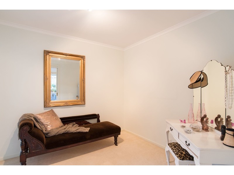 12 Karabeal Court, Montrose VIC 3765