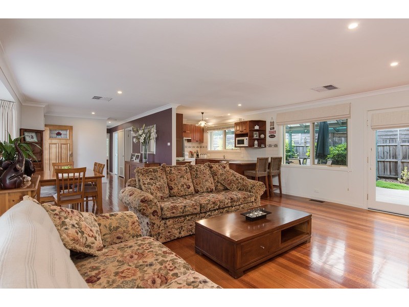 14 Blueberry Road, Mooroolbark VIC 3138