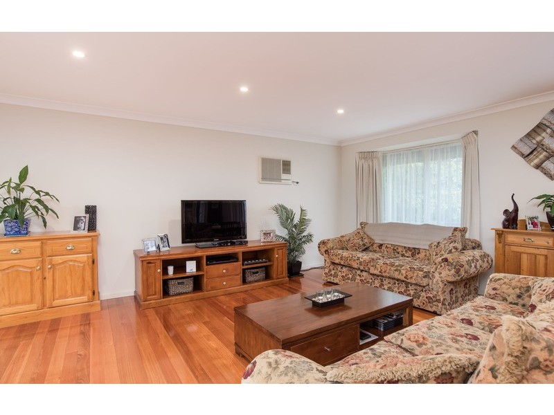 14 Blueberry Road, Mooroolbark VIC 3138