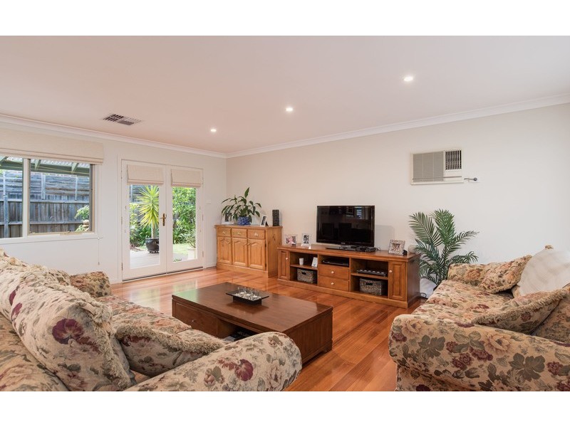 14 Blueberry Road, Mooroolbark VIC 3138