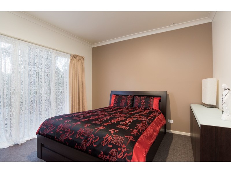 2/92 Oban Road, Ringwood North VIC 3134