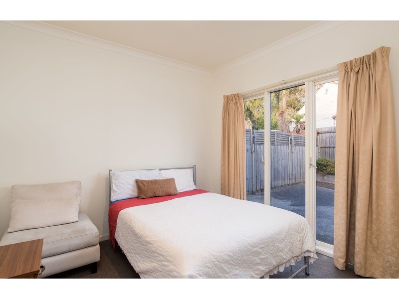 2/92 Oban Road, Ringwood North VIC 3134