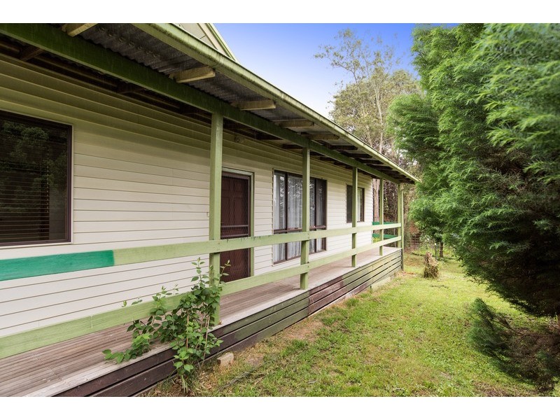 330 Warburton Highway, Wandin North VIC 3139