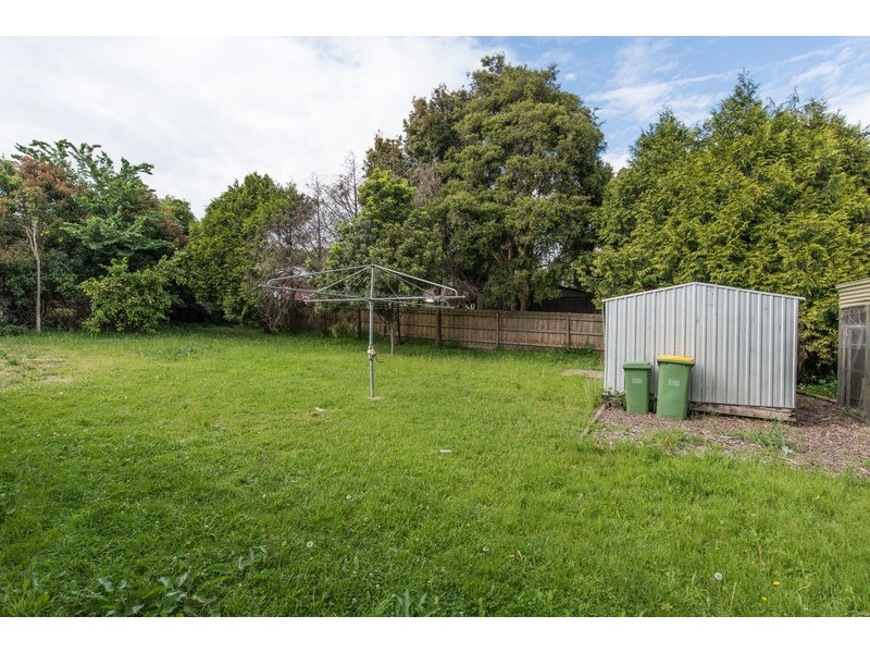 330 Warburton Highway, Wandin North VIC 3139