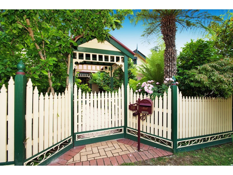 13 Trevallyn Close, Montrose VIC 3765