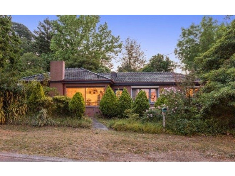 2 Canterbury Road, Montrose VIC 3765