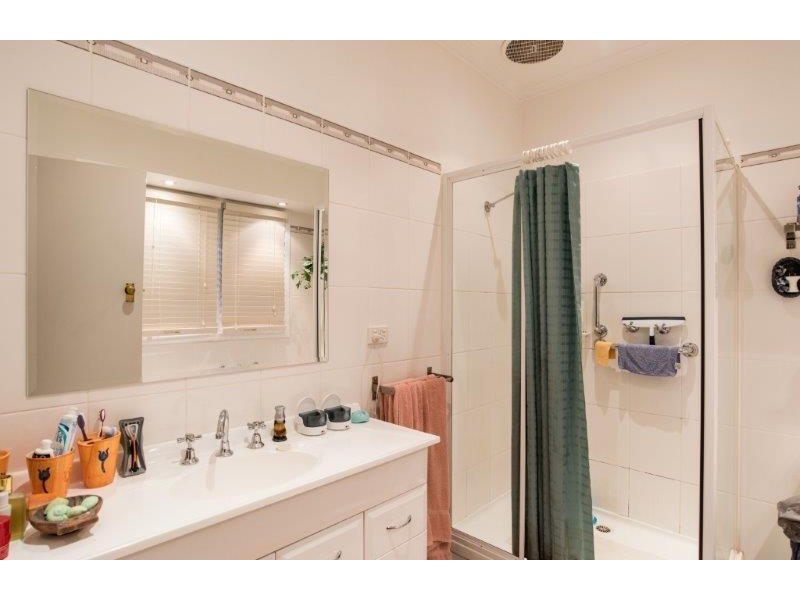 2 Canterbury Road, Montrose VIC 3765