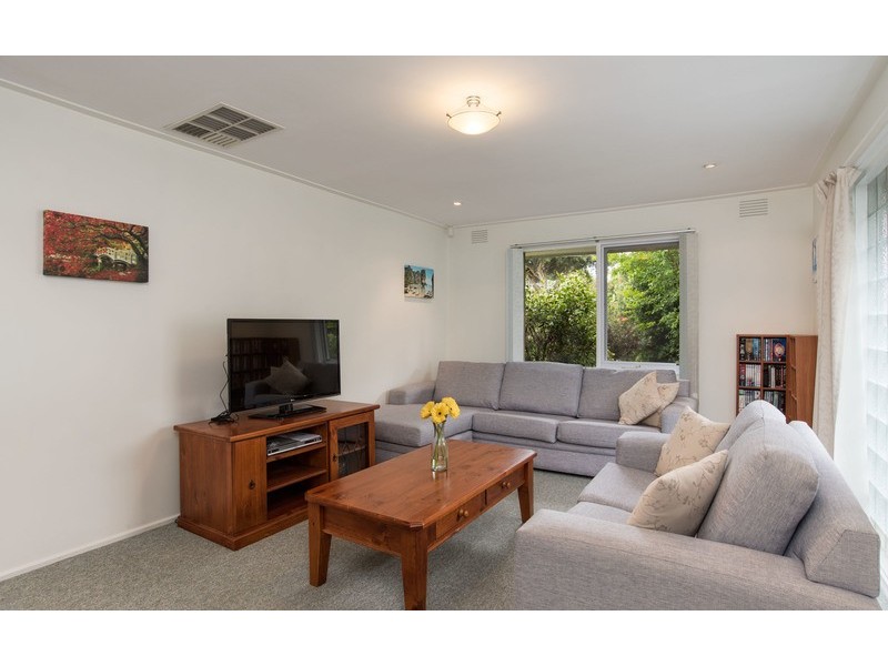 1/3 Tibarri Court, Mooroolbark VIC 3138