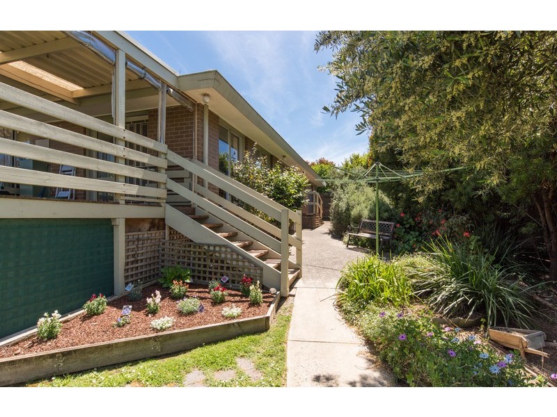 1/3 Tibarri Court, Mooroolbark VIC 3138