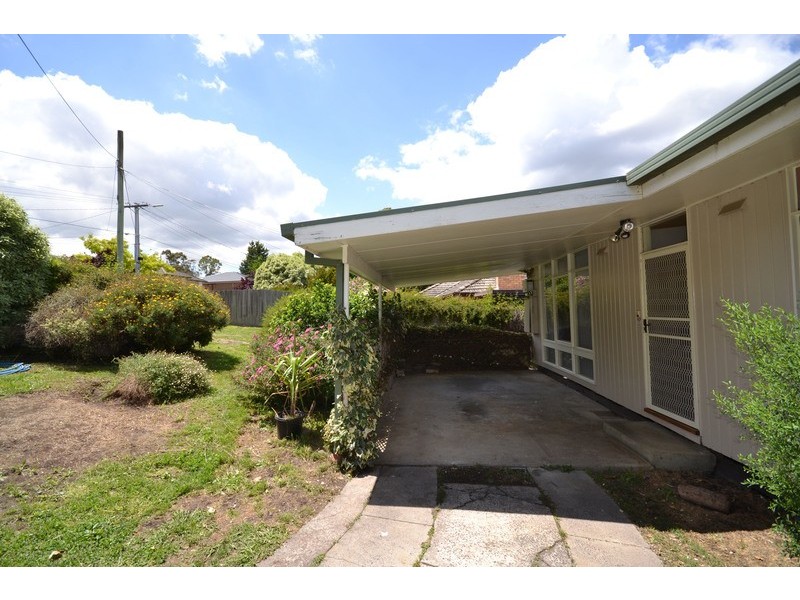 9 Kalimna Street, Mooroolbark VIC 3138