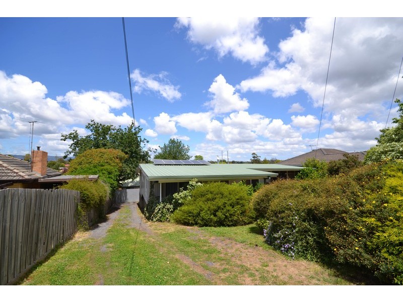 9 Kalimna Street, Mooroolbark VIC 3138