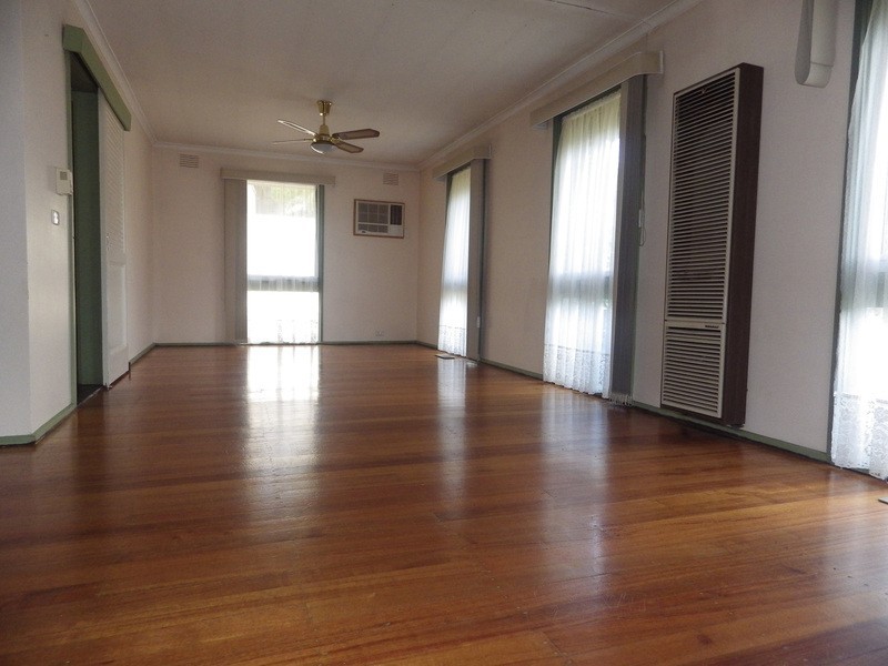 8 Westwood Pass, Chirnside Park VIC 3116