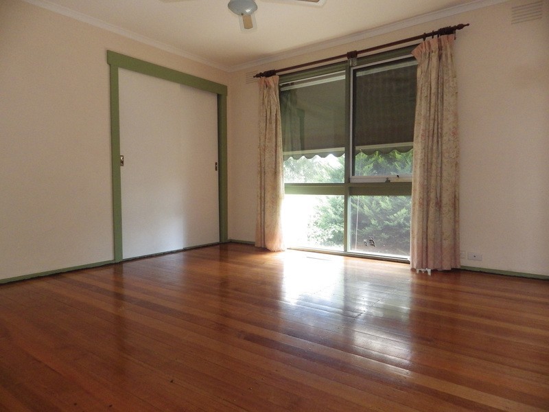 8 Westwood Pass, Chirnside Park VIC 3116
