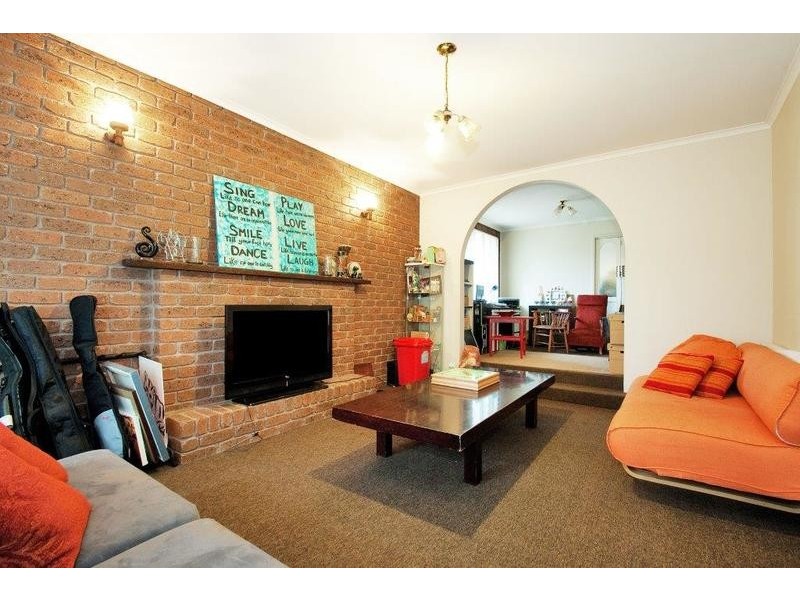 13 Zina Grove, Mooroolbark VIC 3138