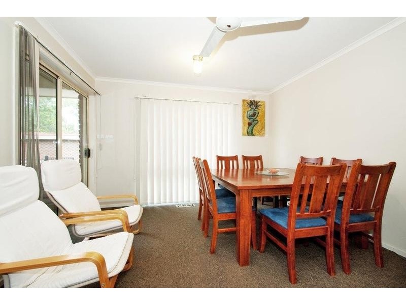 13 Zina Grove, Mooroolbark VIC 3138