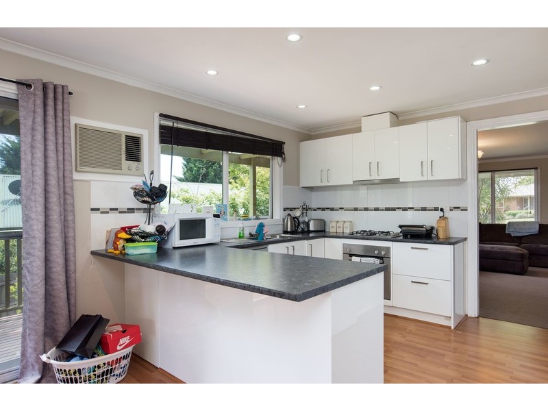 10 Belair Close, Seville VIC 3139