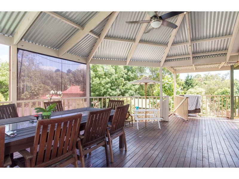 10 Belair Close, Seville VIC 3139