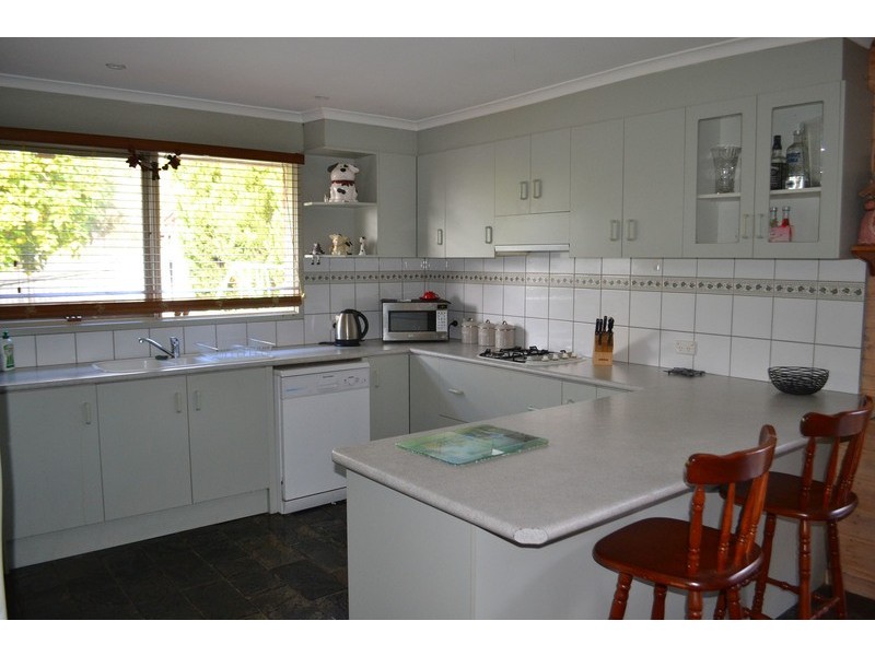 4 Arkarra Court, Mooroolbark VIC 3138