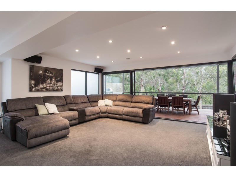 2 Carmella Close, Chirnside Park VIC 3116