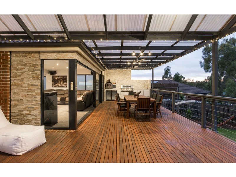 2 Carmella Close, Chirnside Park VIC 3116