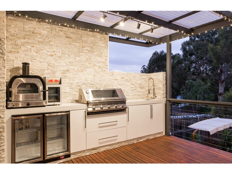 2 Carmella Close, Chirnside Park VIC 3116