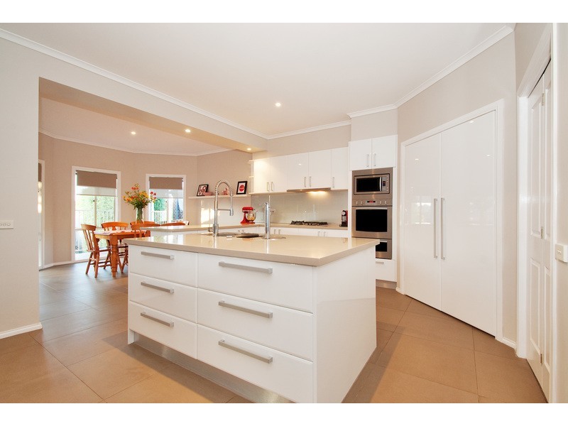 27 Maroondah Highway, Croydon VIC 3136
