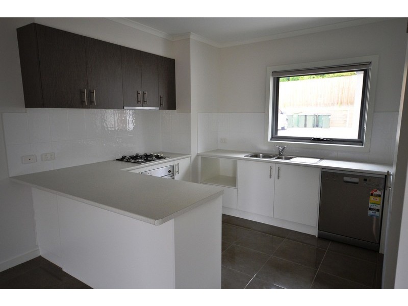 4/162 Hull Road, Mooroolbark VIC 3138