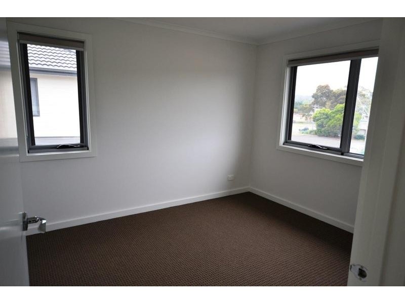 4/162 Hull Road, Mooroolbark VIC 3138