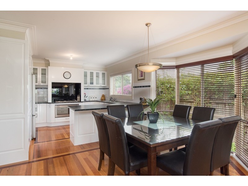 18 Rowan Street, Croydon VIC 3136