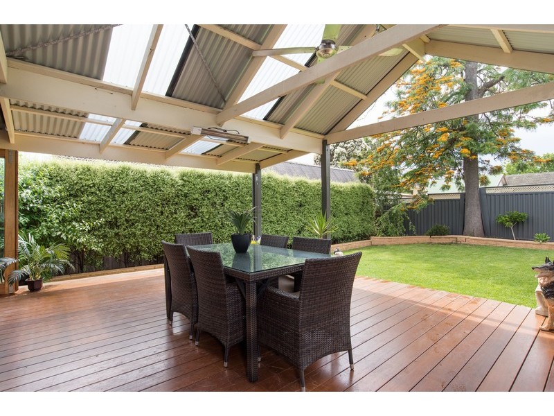 18 Rowan Street, Croydon VIC 3136