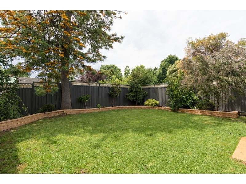 18 Rowan Street, Croydon VIC 3136