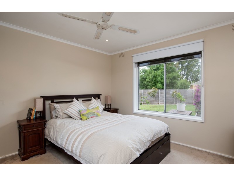 63 Blackburn Road, Mooroolbark VIC 3138