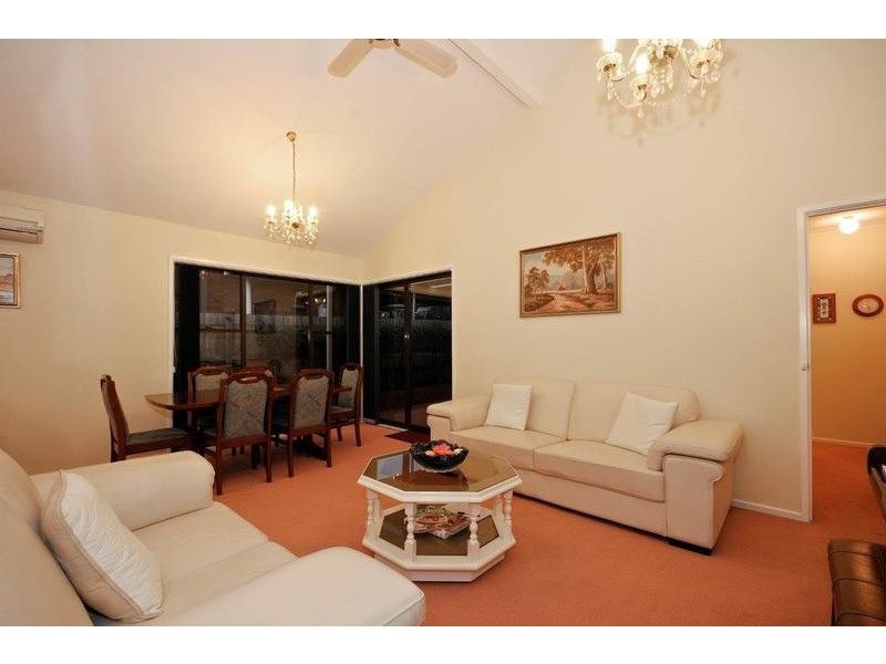 88 Woodville Road, Mooroolbark VIC 3138