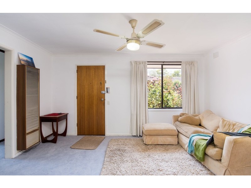 4/9 Churchill Road, Croydon VIC 3136