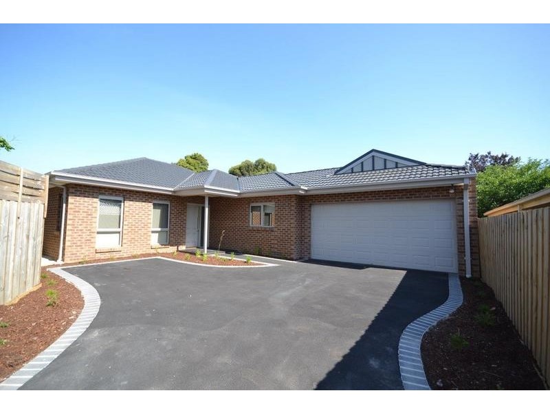 77a Mount View Parade, Croydon VIC 3136