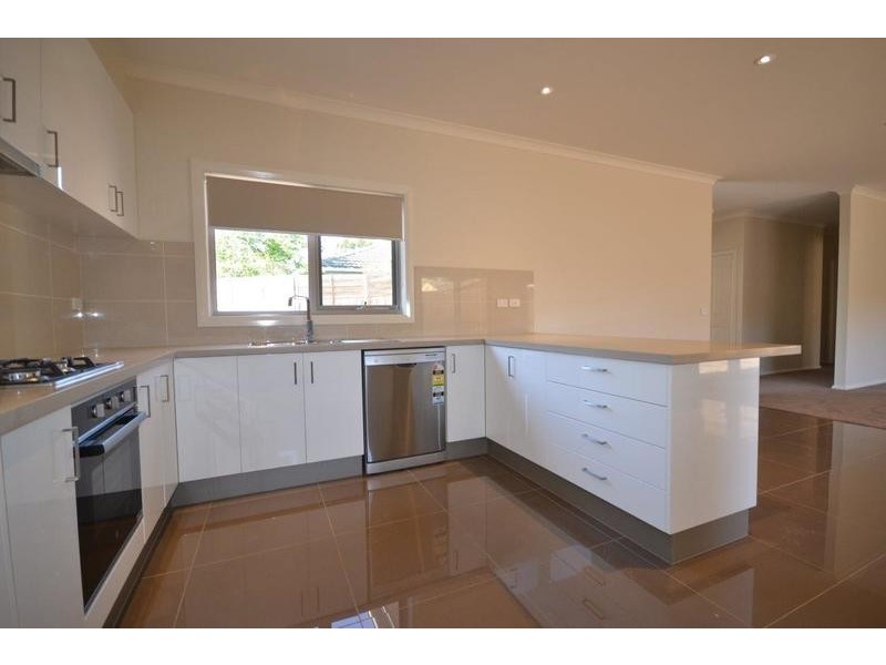 77a Mount View Parade, Croydon VIC 3136