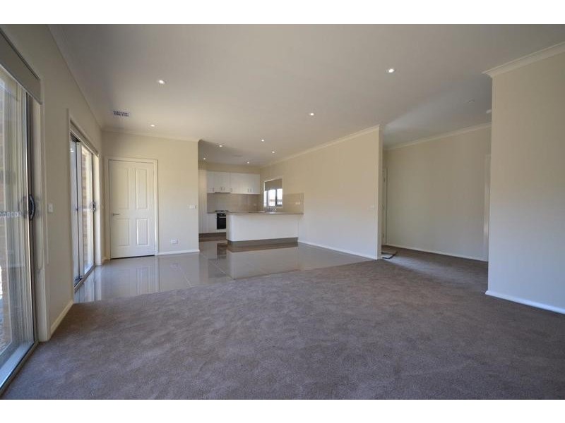 77a Mount View Parade, Croydon VIC 3136
