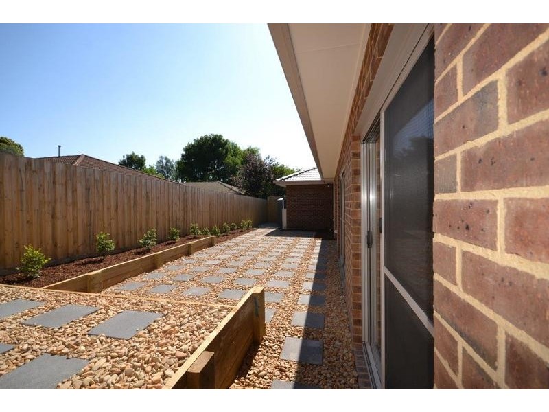 77a Mount View Parade, Croydon VIC 3136