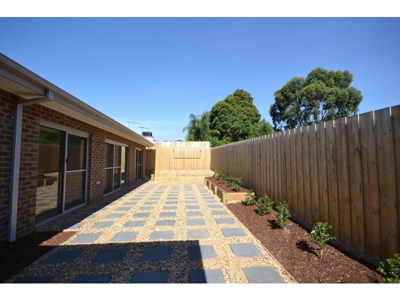 77a Mount View Parade, Croydon VIC 3136