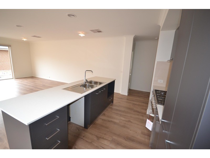 42 Sherwood Road, Chirnside Park VIC 3116