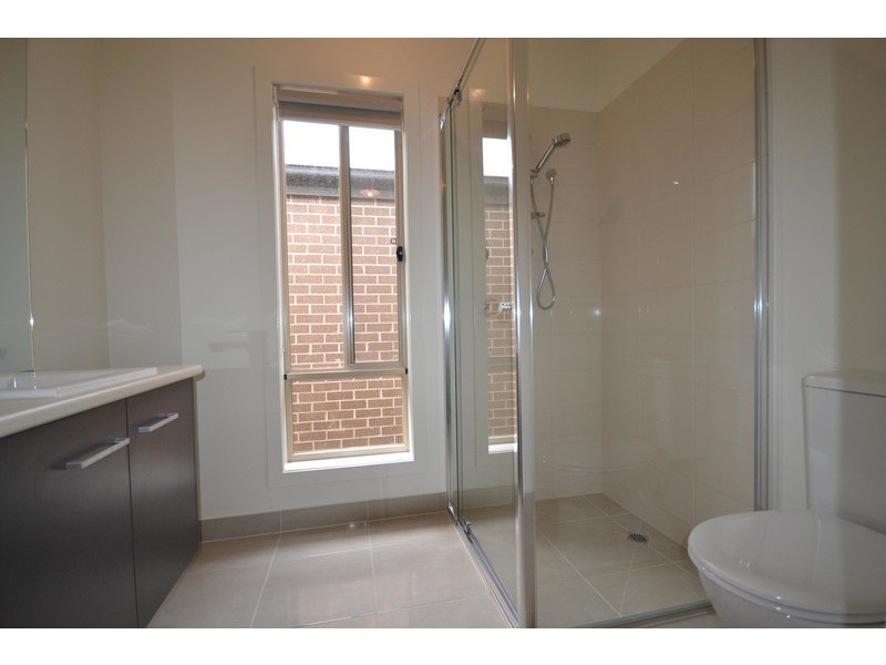 42 Sherwood Road, Chirnside Park VIC 3116