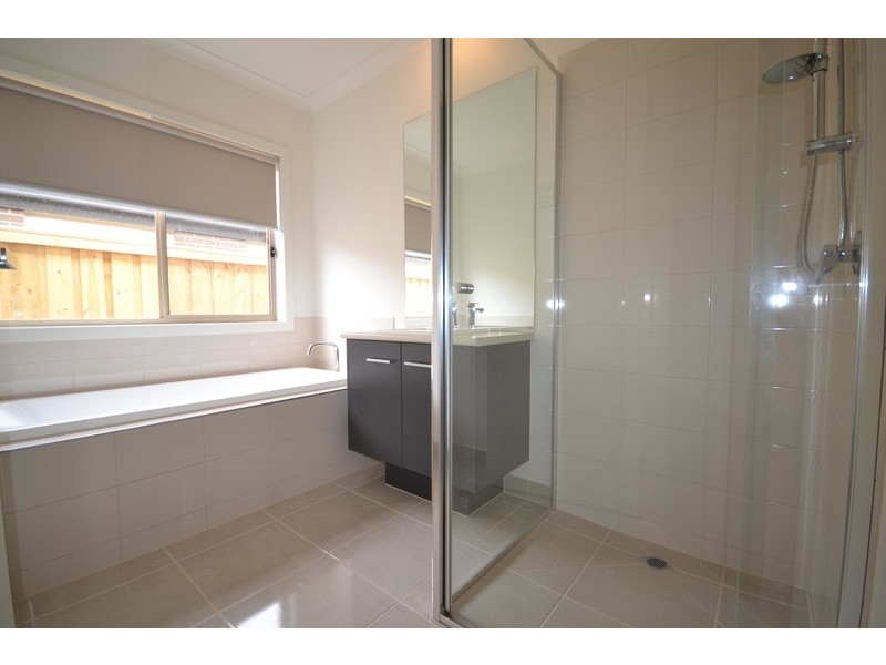 42 Sherwood Road, Chirnside Park VIC 3116