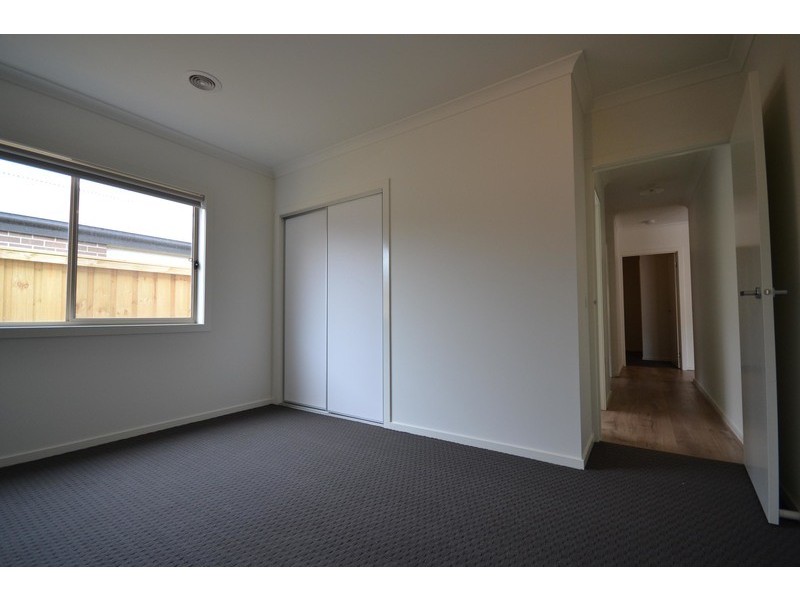 42 Sherwood Road, Chirnside Park VIC 3116