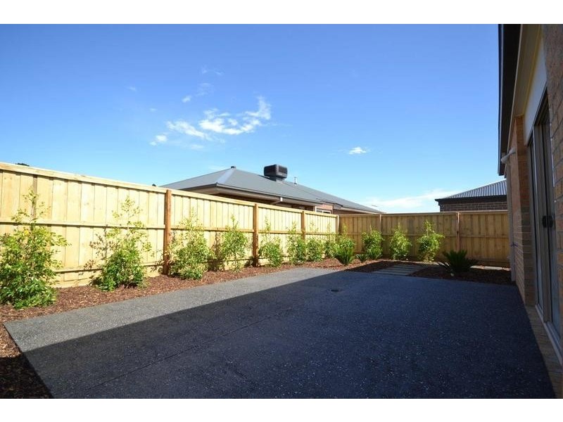 42 Sherwood Road, Chirnside Park VIC 3116