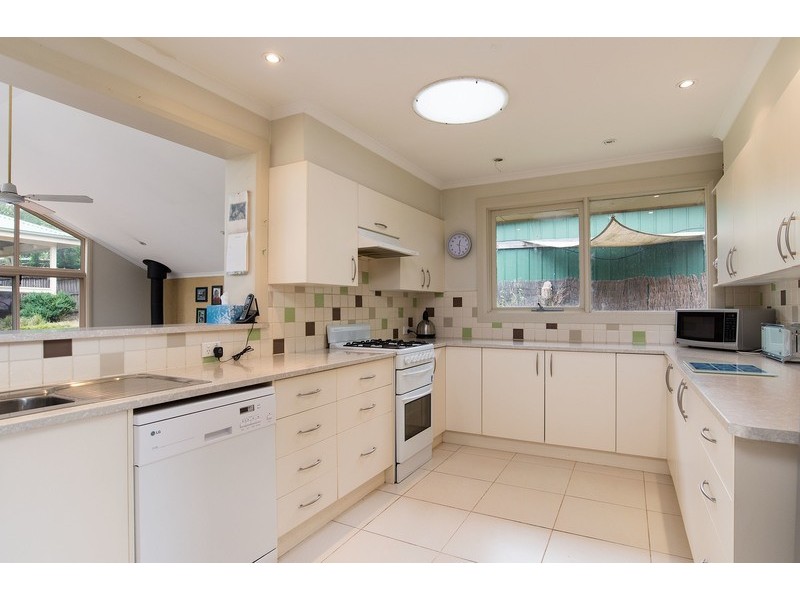 1 Eliot Court, Mooroolbark VIC 3138