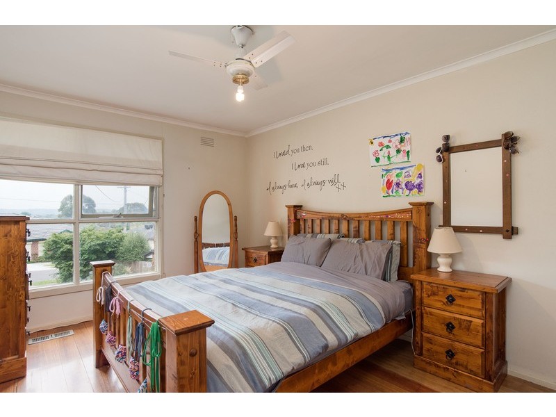 1 Eliot Court, Mooroolbark VIC 3138