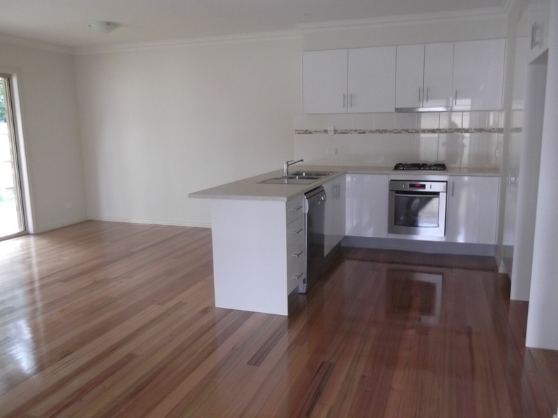 3/13 Railway Crescent, Croydon VIC 3136