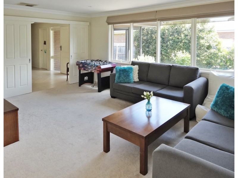 44 Savanna Drive, Mooroolbark VIC 3138