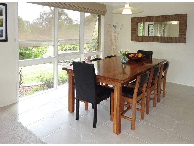 44 Savanna Drive, Mooroolbark VIC 3138