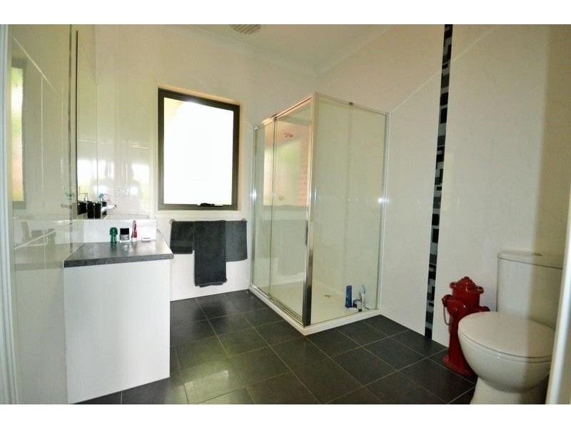 7a Central Avenue, Mooroolbark VIC 3138